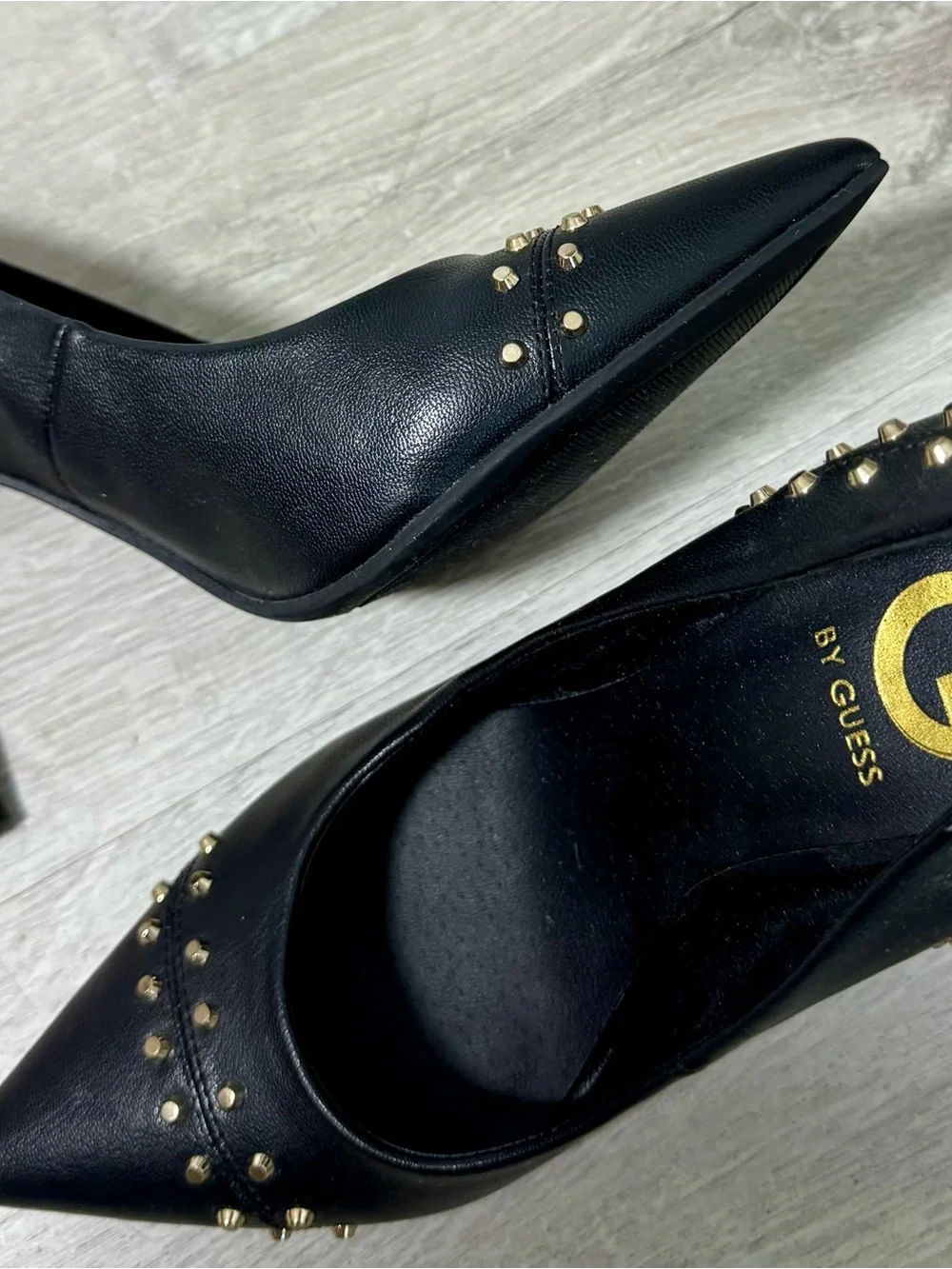 G by Guess elegant pointed
